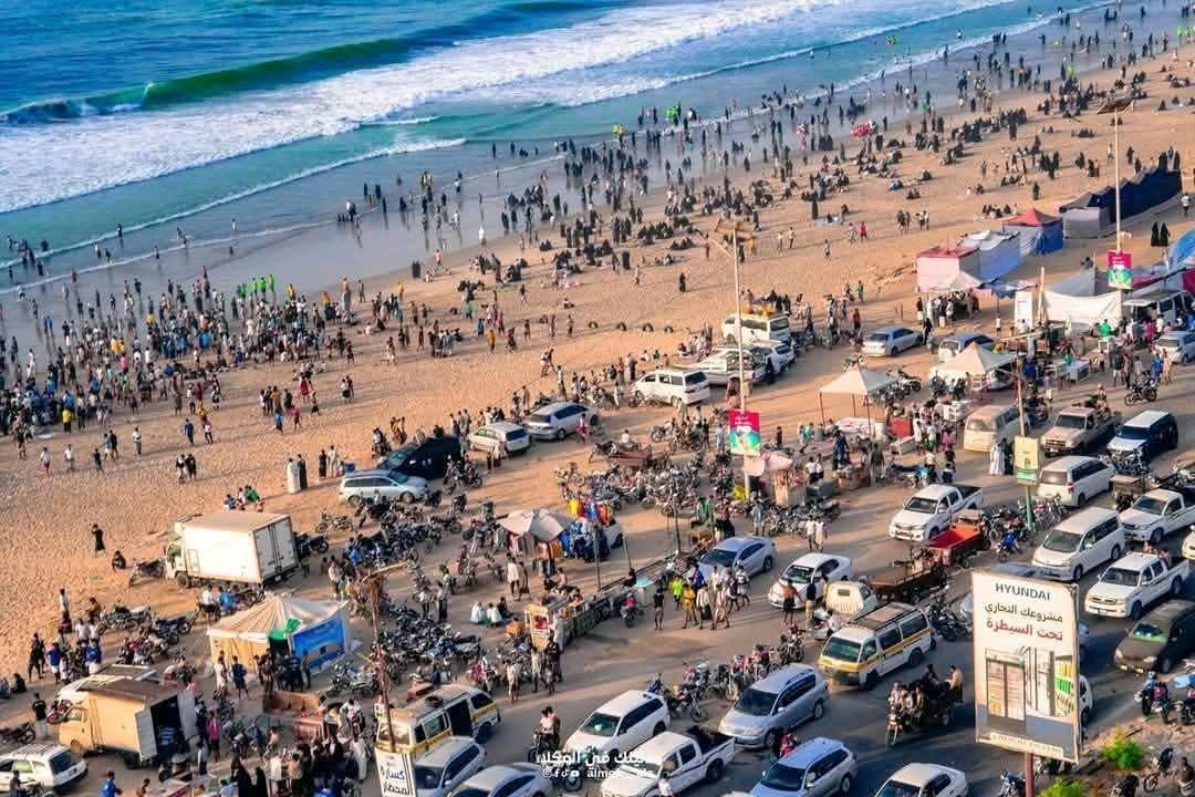 المكلا.. انطلاق موسم نجم البلدة السياحي 2025 بحضور جماهيري واسع وفعاليات متنوّعة