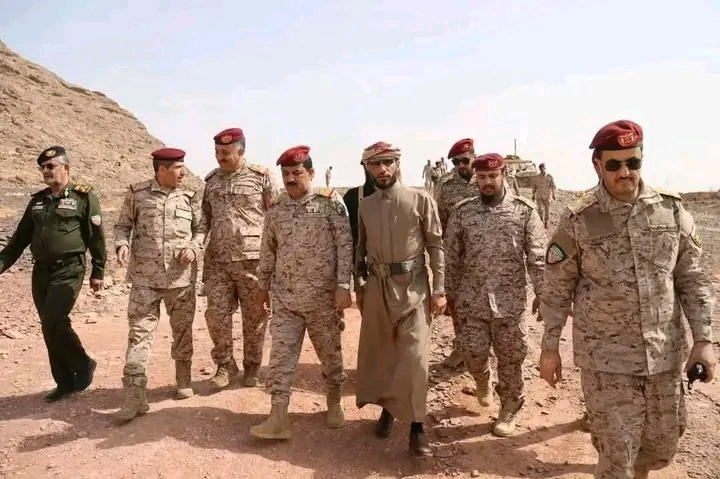 تجنيد التيار السلفي.. أداة سعودية جديدة لإعادة تشكيل الخريطة العسكرية في اليمن