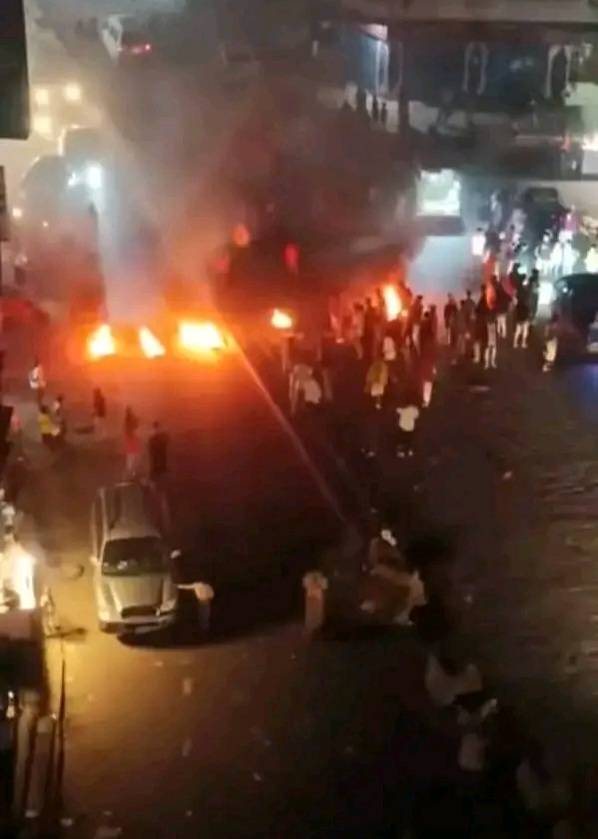 احتجاجات غاضبة في عدن بعد انقطاع كلي للكهرباء